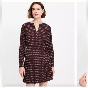 LOFT Burgundy Printed Pleated Long Sleeve Fit & Flare Dress - Size 6P